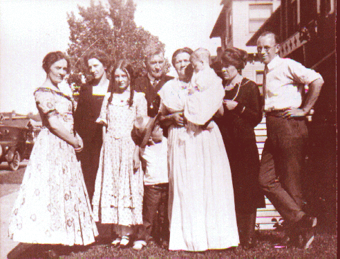 snellfamily.gif (156617 bytes)