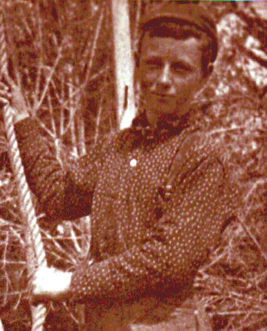 younghal.gif (183383 bytes)